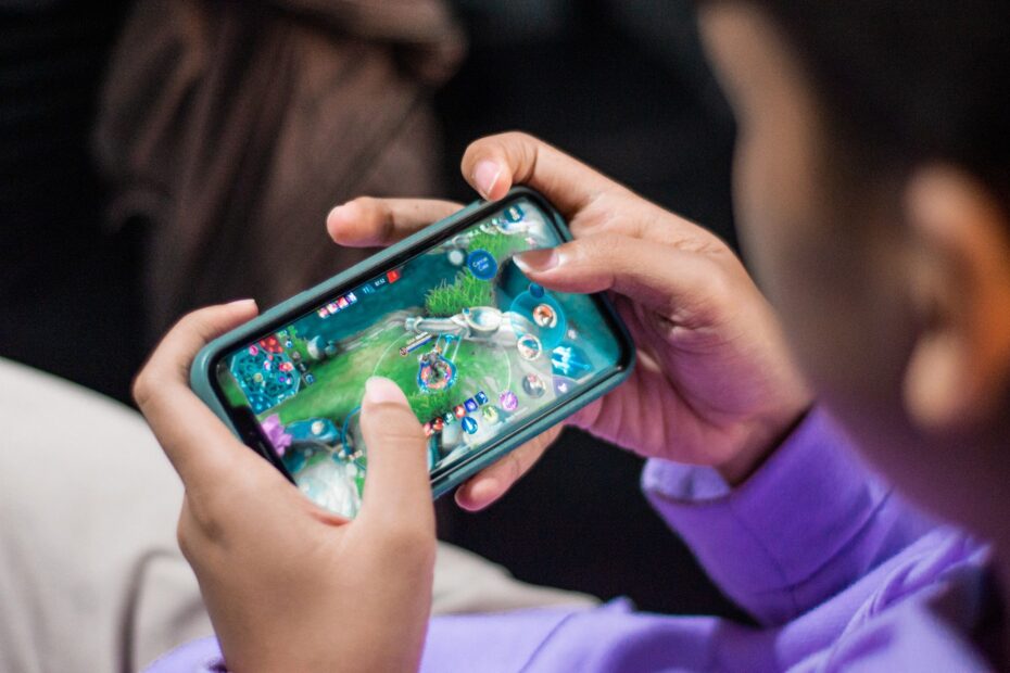 Best Strategies For Winning In Mobile Games
