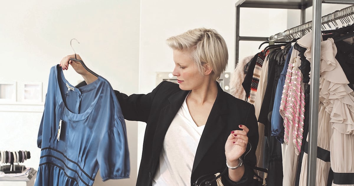 9+ Hacks: How to Update Your Wardrobe on a Budget - Easy Fashion for Moms Budget-Friendly Ways To Update Your Wardrobe Seasonally